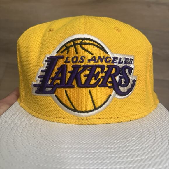 RARE Deluxe adidas™ Los Angeles Lakers Hat 2015 BasketBall Adjustable Snapback - Picture 6 of 11